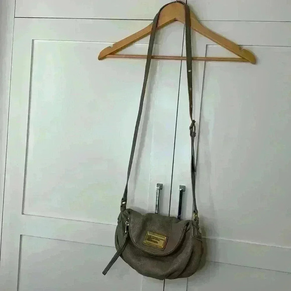 Marc by Marc Jacob’s medium size tan/beige crossbody - Picture 3 of 11